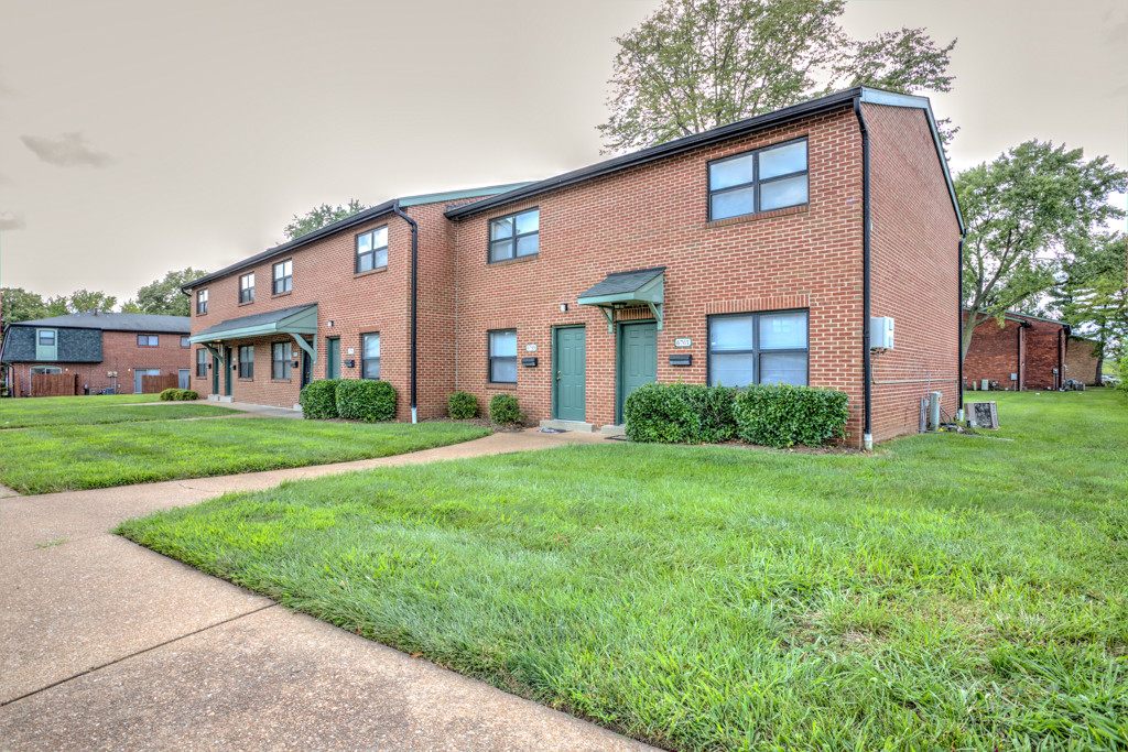 the-mint-townhomes-saint-louis-mo-building-photo (1)